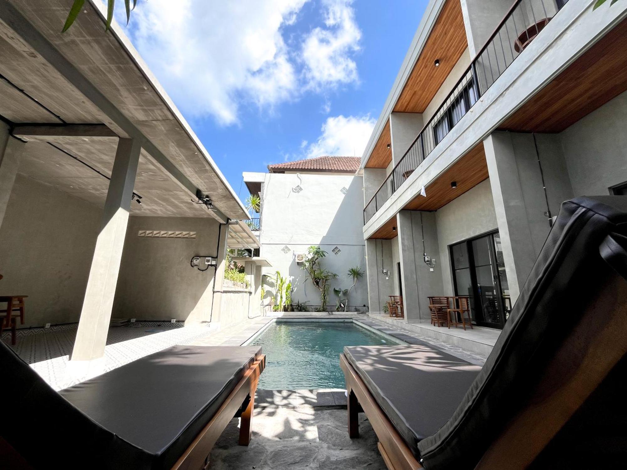 Adi Surya Guest House Seminyak Eksteriør billede
