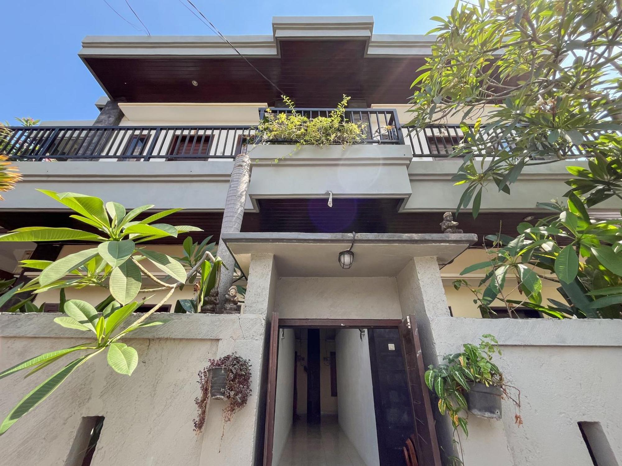 Adi Surya Guest House Seminyak Eksteriør billede