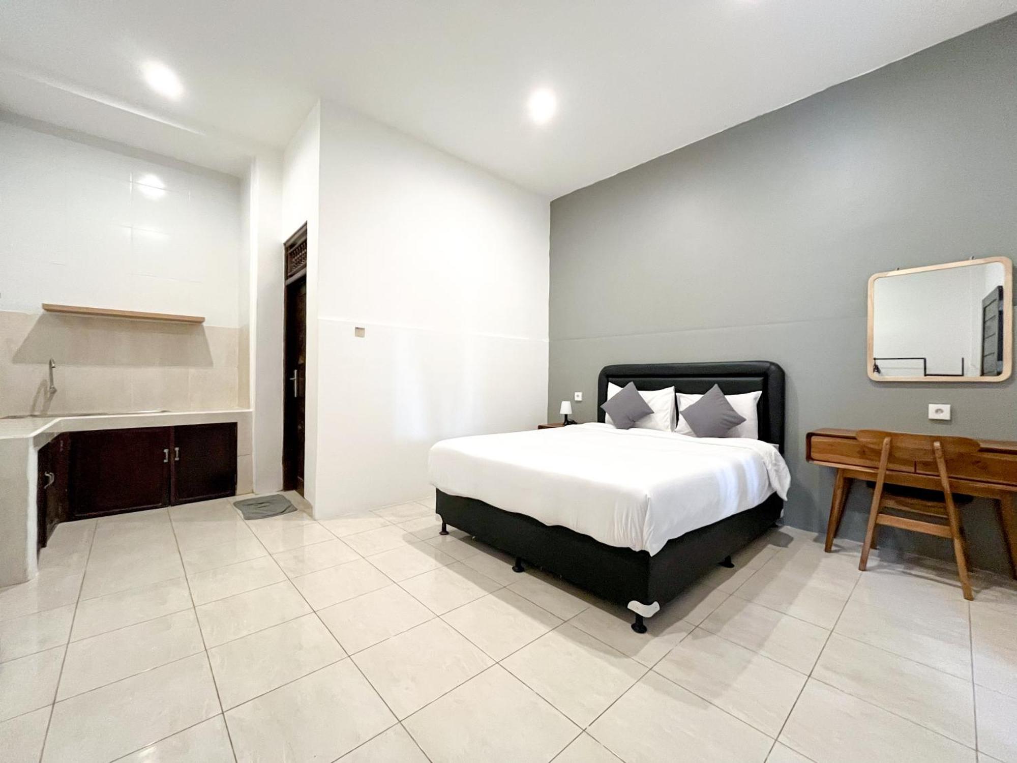 Adi Surya Guest House Seminyak Eksteriør billede