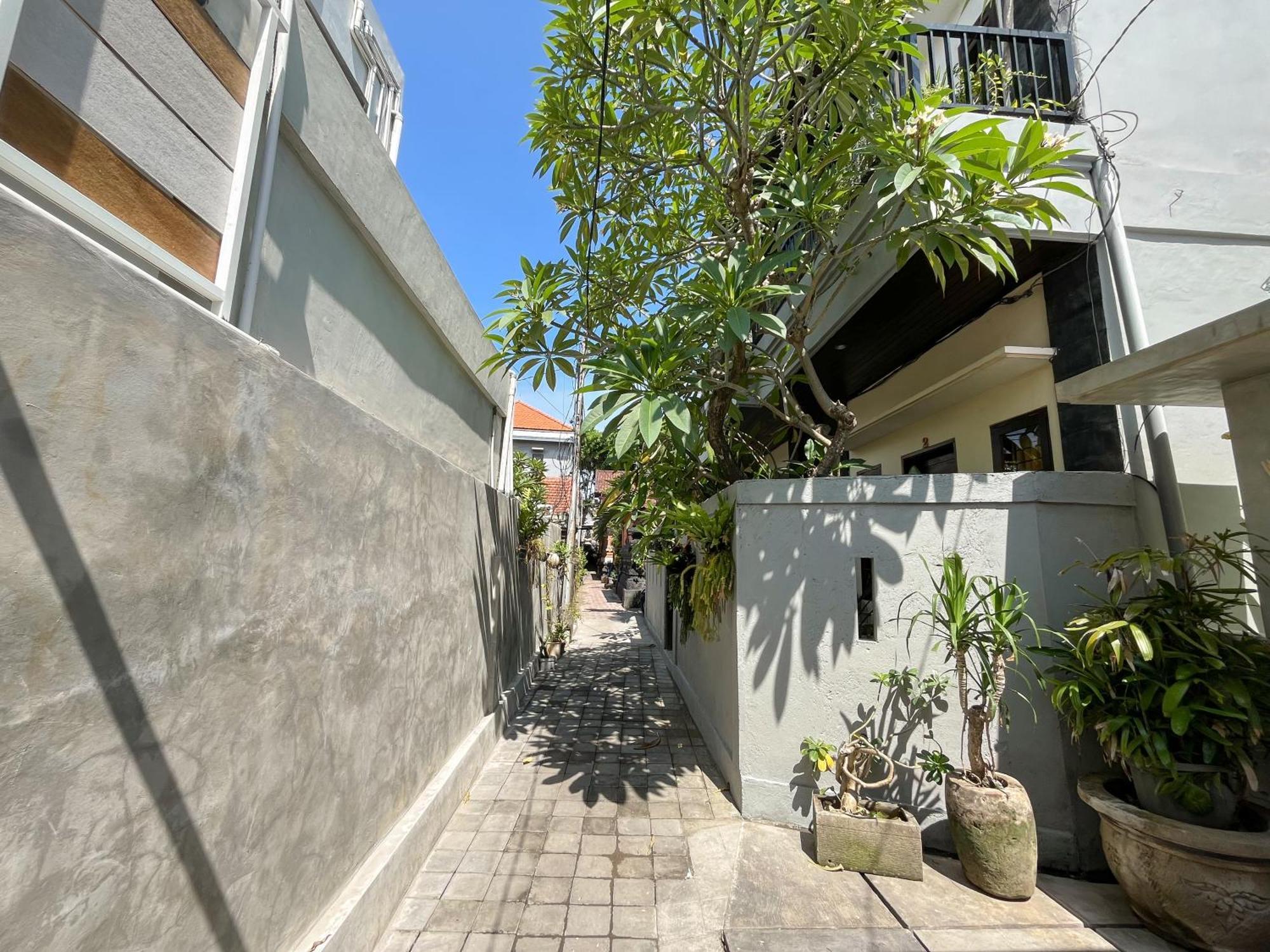 Adi Surya Guest House Seminyak Eksteriør billede